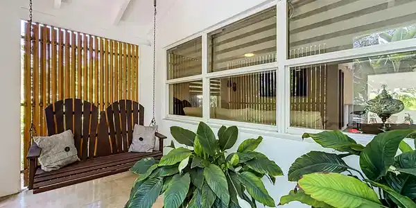 Image 4: Front Porch
