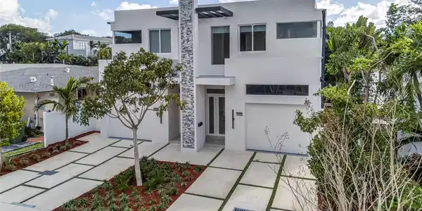 1408 NE 5th Court
