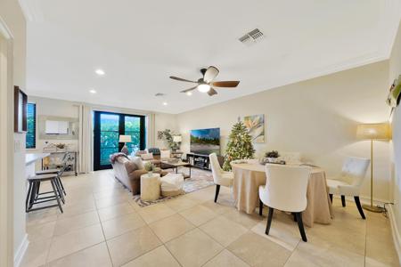 320 Via Villagio