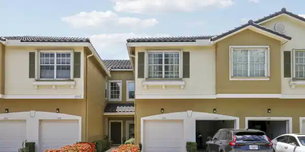 Image 2: House 1-38