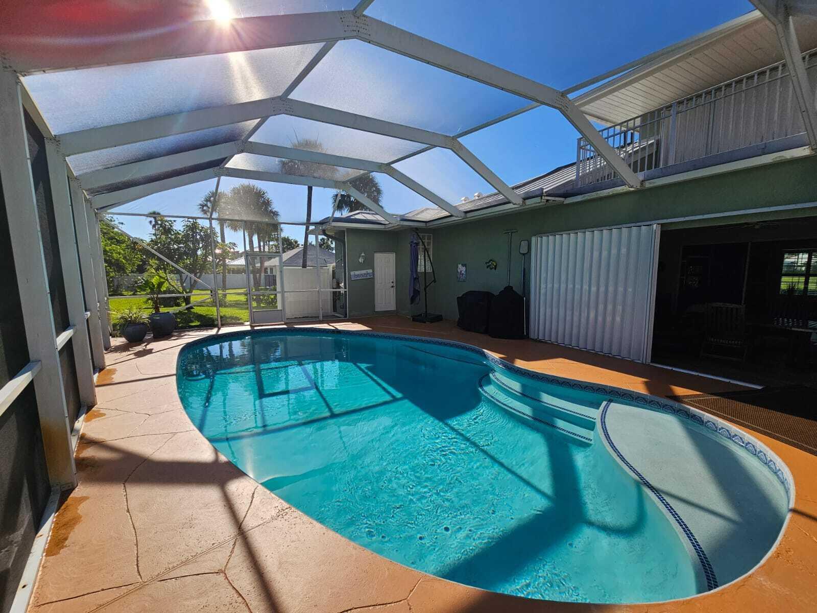 Image 3: Pool - Screen lanai
