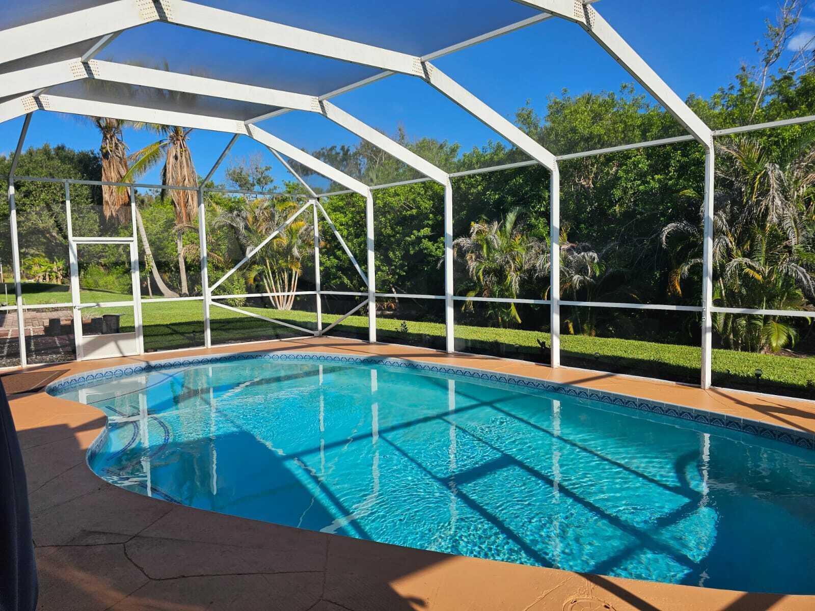 Image 4: Pool - Screen Lanai - Rear Yard
