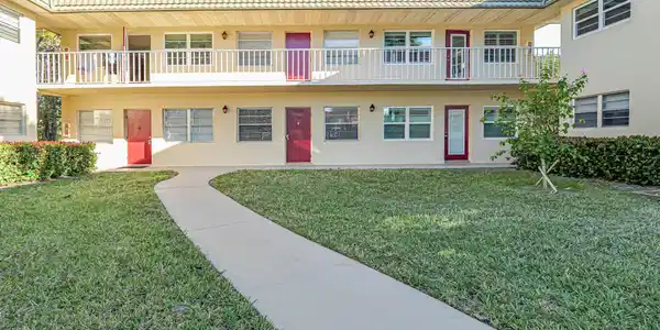 28 Vista Gardens Trail