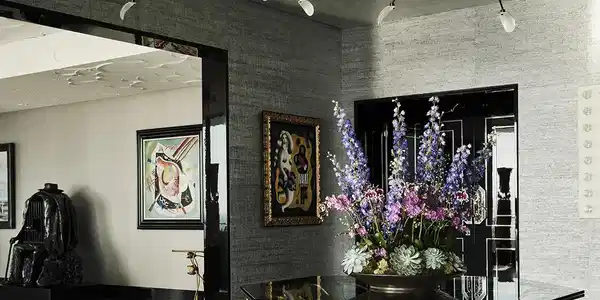 Image 4: Foyer