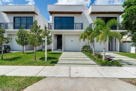 919 NE 17th Terrace