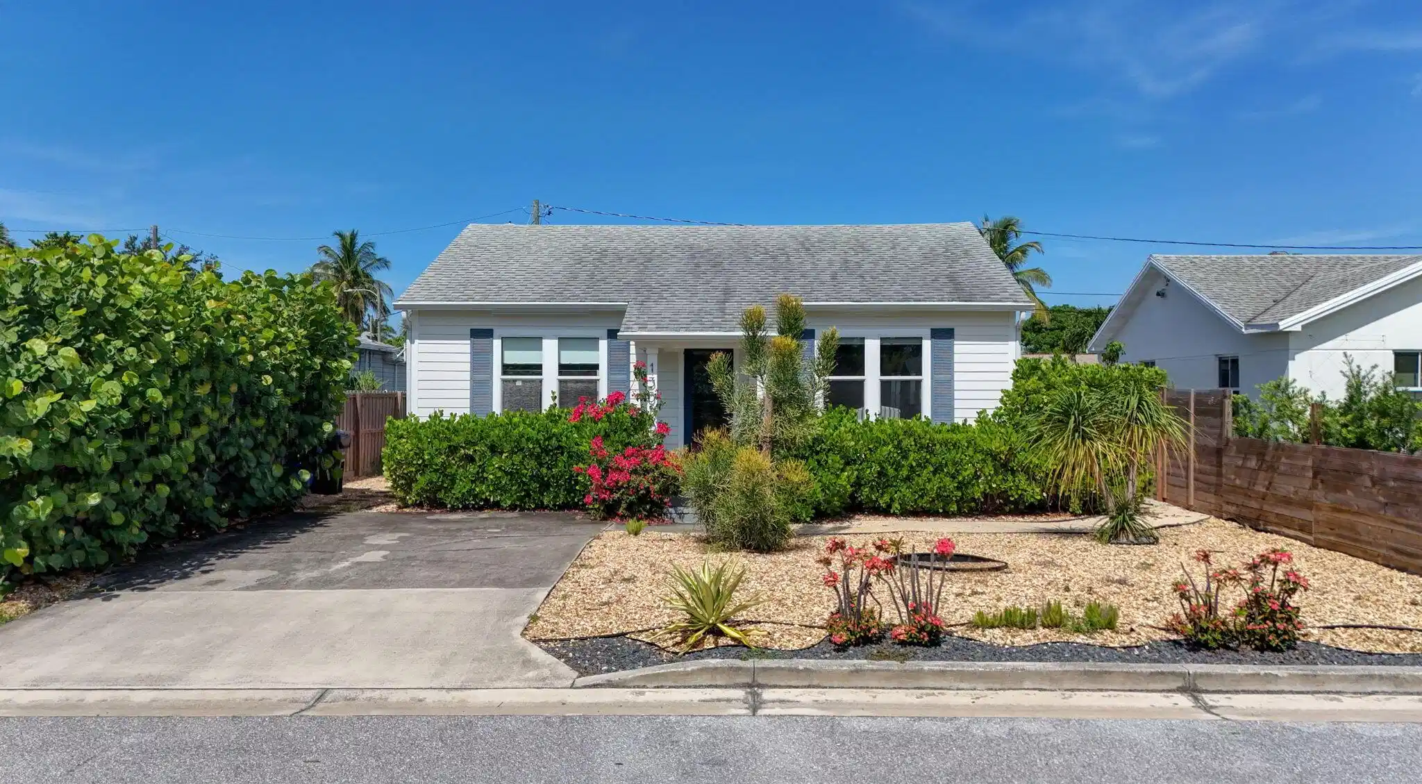 Image 1: 1305 N Palmway Duplex