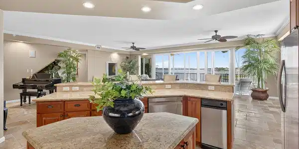 1160 SW Chapman Way