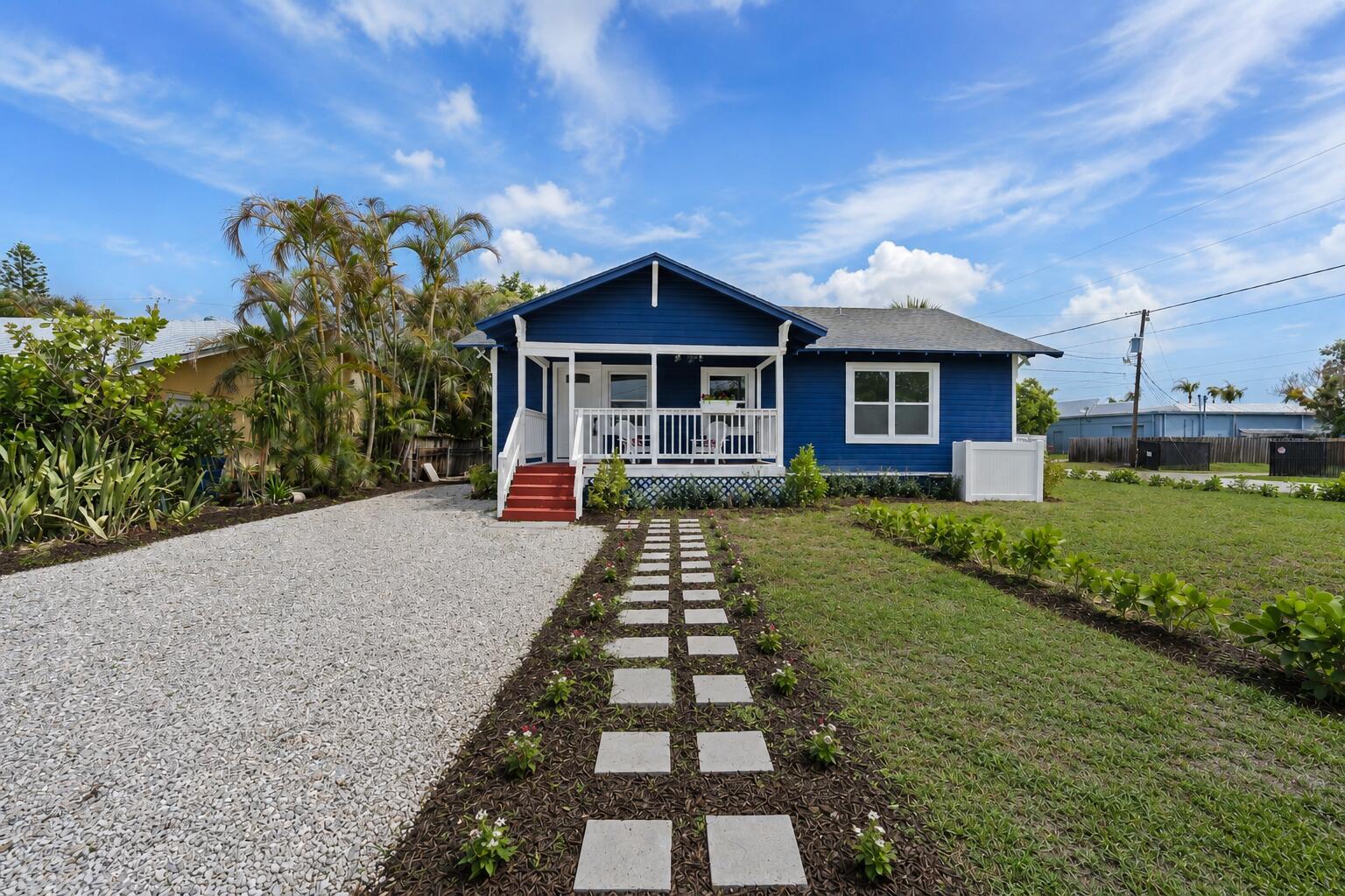 Image 3: Adorable Remodeled Old Florida Home!