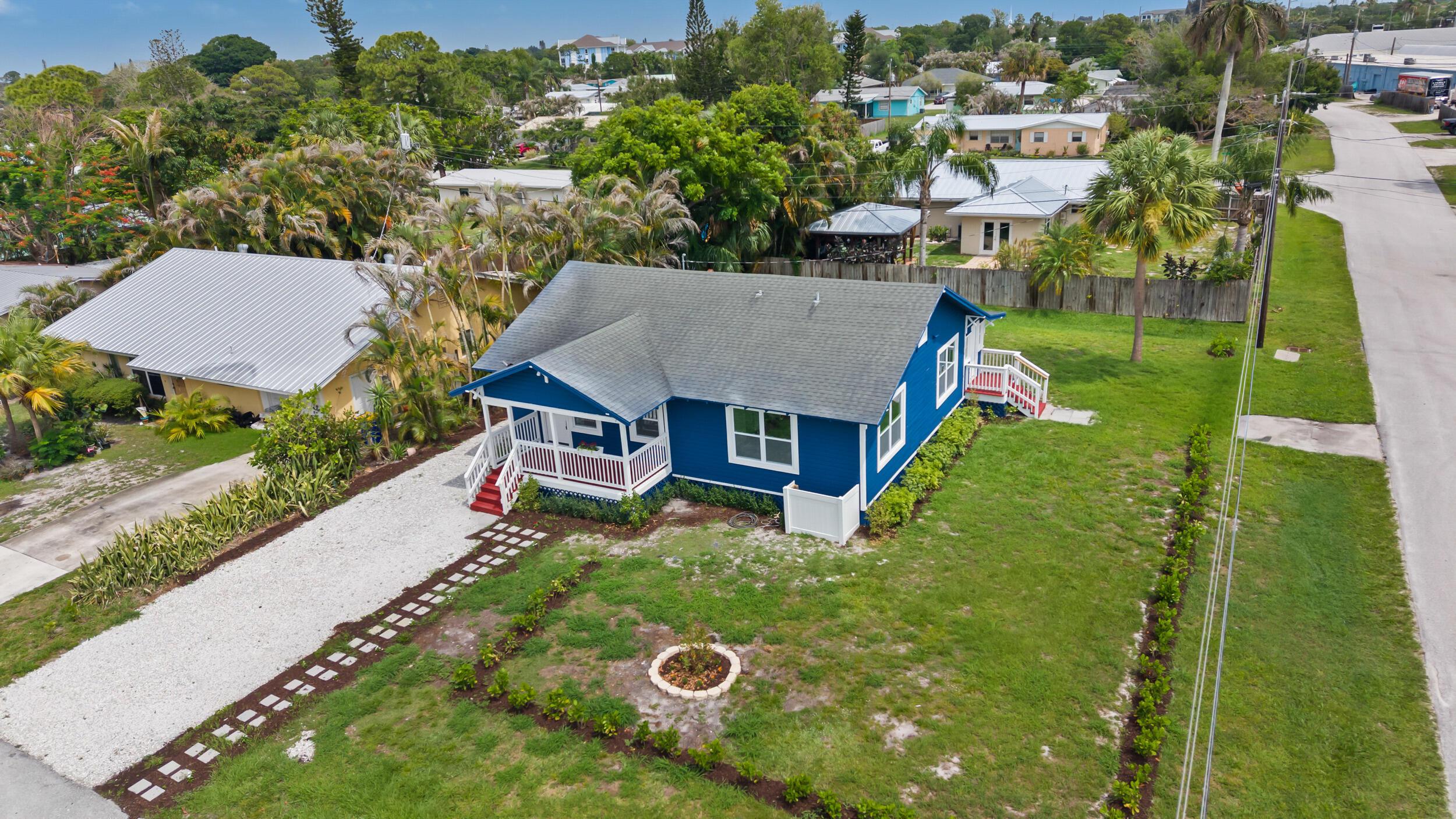 Image 4: Large corner lot, no HOA, with space for you RV or
