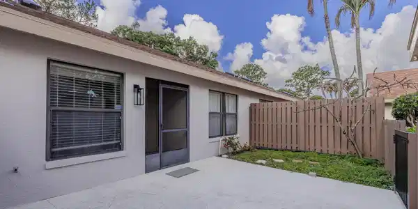 Image 3: Front of house