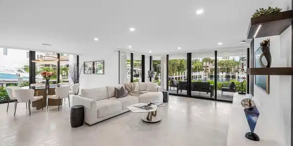 Image 2: Living Room