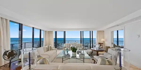 Image 2: Living Room