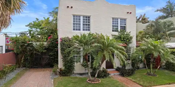 Image 2: 2 - Front