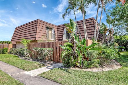 5844 SE Riverboat Drive
