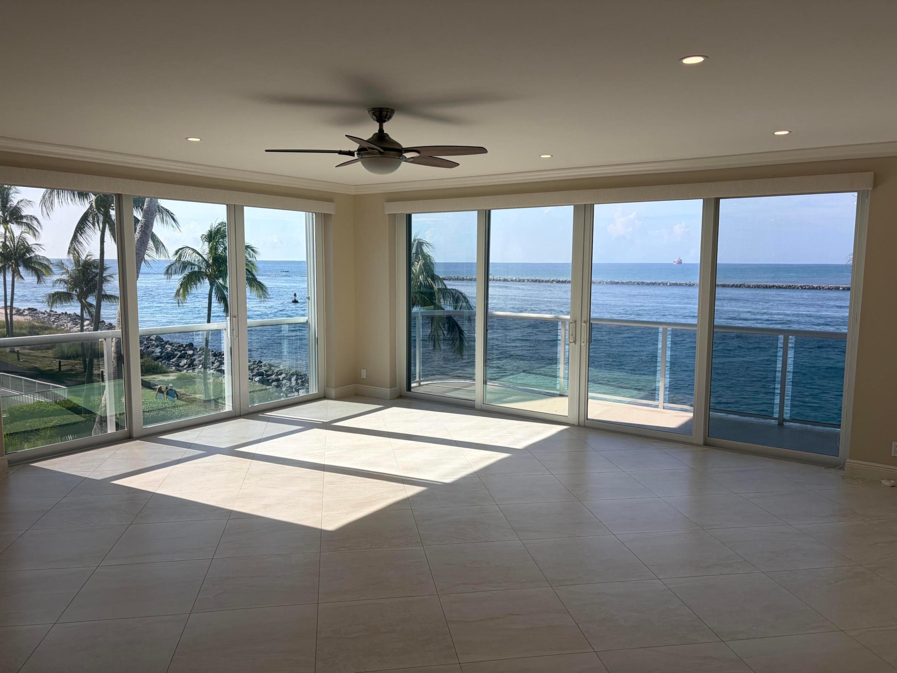 Image 2: 140 Inlet great room view