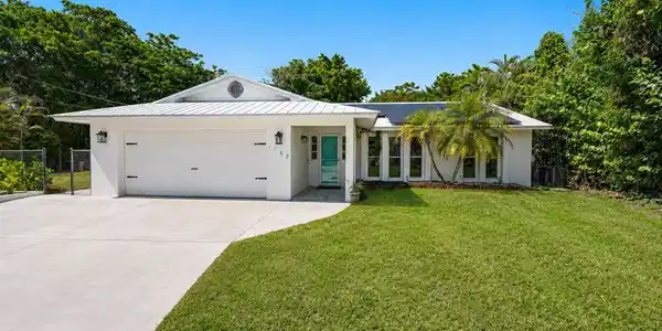 1163 NW 16th Place