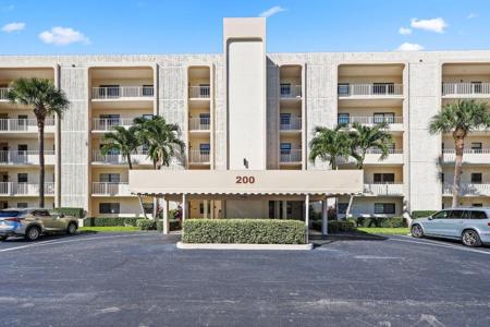 200 Intracoastal Place