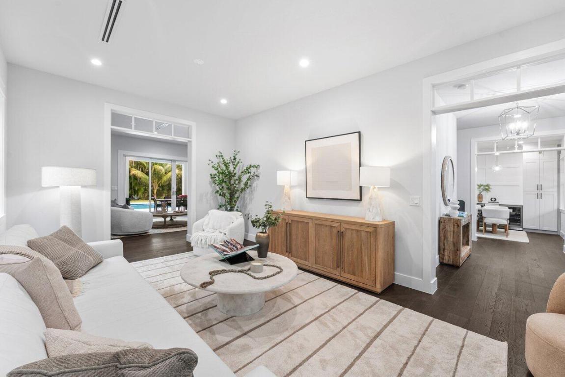 Image 4: 007-11823LakeShorePlace-NorthPalmBeach-F