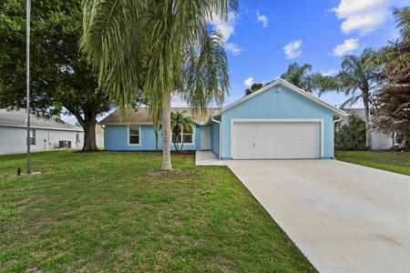 243 SW Aubudon Avenue