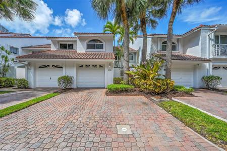 3744 NE 209th Ter
