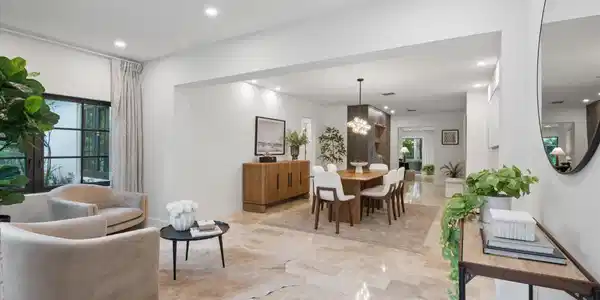 Image 4: Entryway and Dining Area