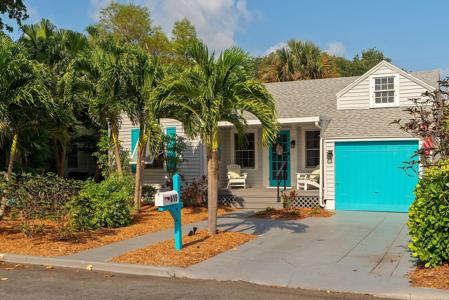 615 N Ocean Breeze
