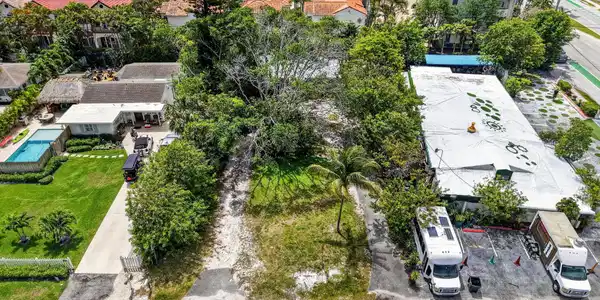Image 4: 4-web-or-mls-DJI_20260415123916_0256_D