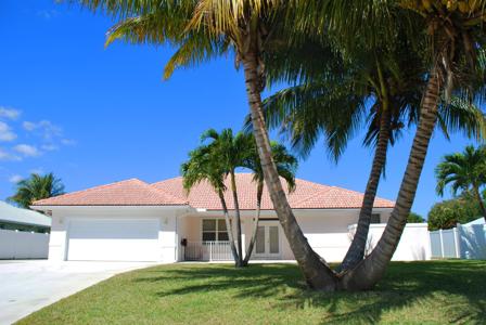 4589 SE Bayshore Terrace