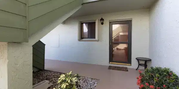 Image 3: Come On In