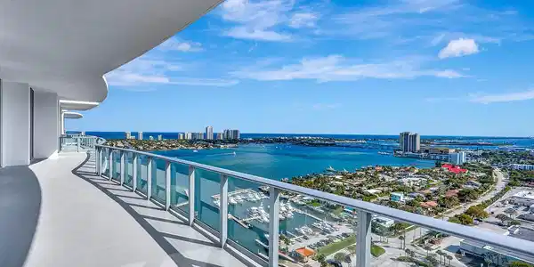 220 Lake Shore Drive