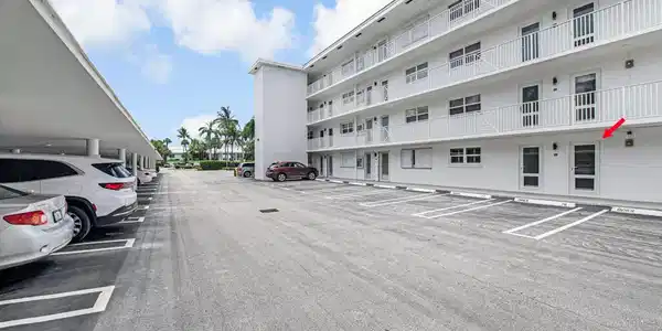 Image 3: 07