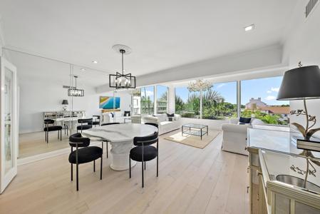 44 Cocoanut Row