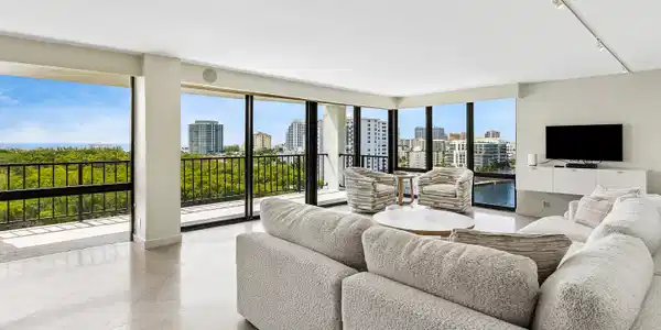 Image 2: 002-936IntracoastalDrive-12H-FortLauderd