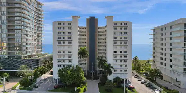 710 N Ocean Blvd