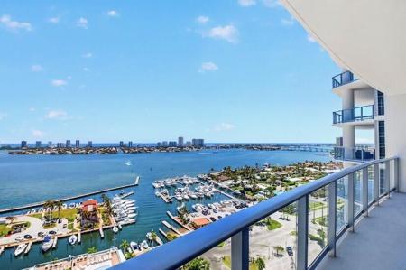 220 Lake Shore Drive