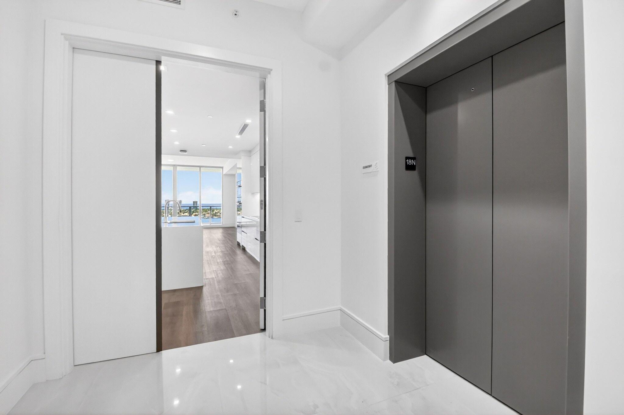 Image 2: Private Foyer