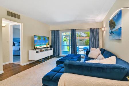 1432 S Lakeside Drive