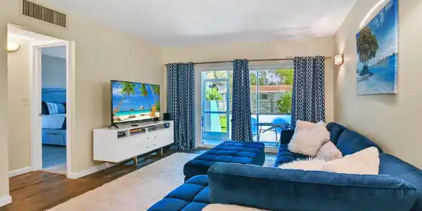 1432 S Lakeside Drive