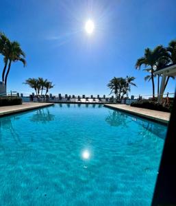 1105 Lake Shore Drive