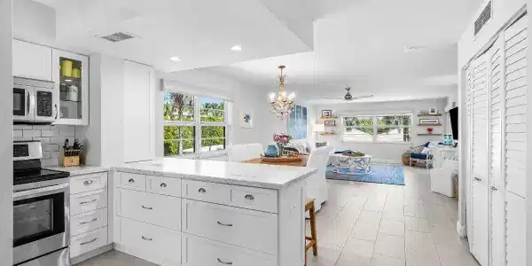 80 Venetian Drive