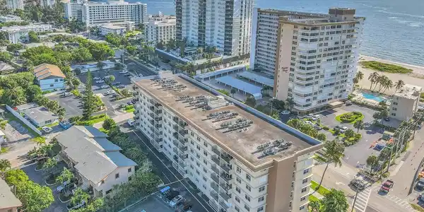 1009 N Ocean Blvd