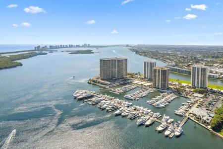 108 Lakeshore Drive