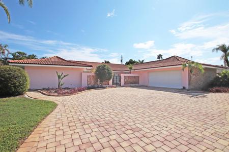 72 River Drive