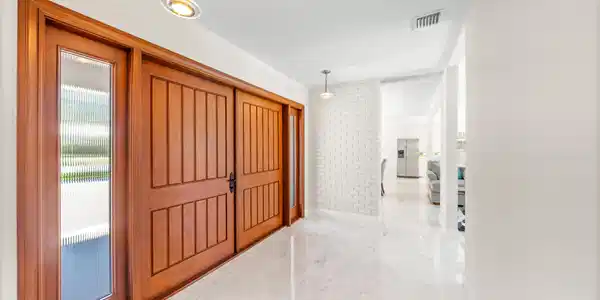Image 4: 3_foyer