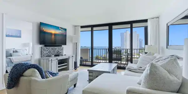 Image 2: Family room with view