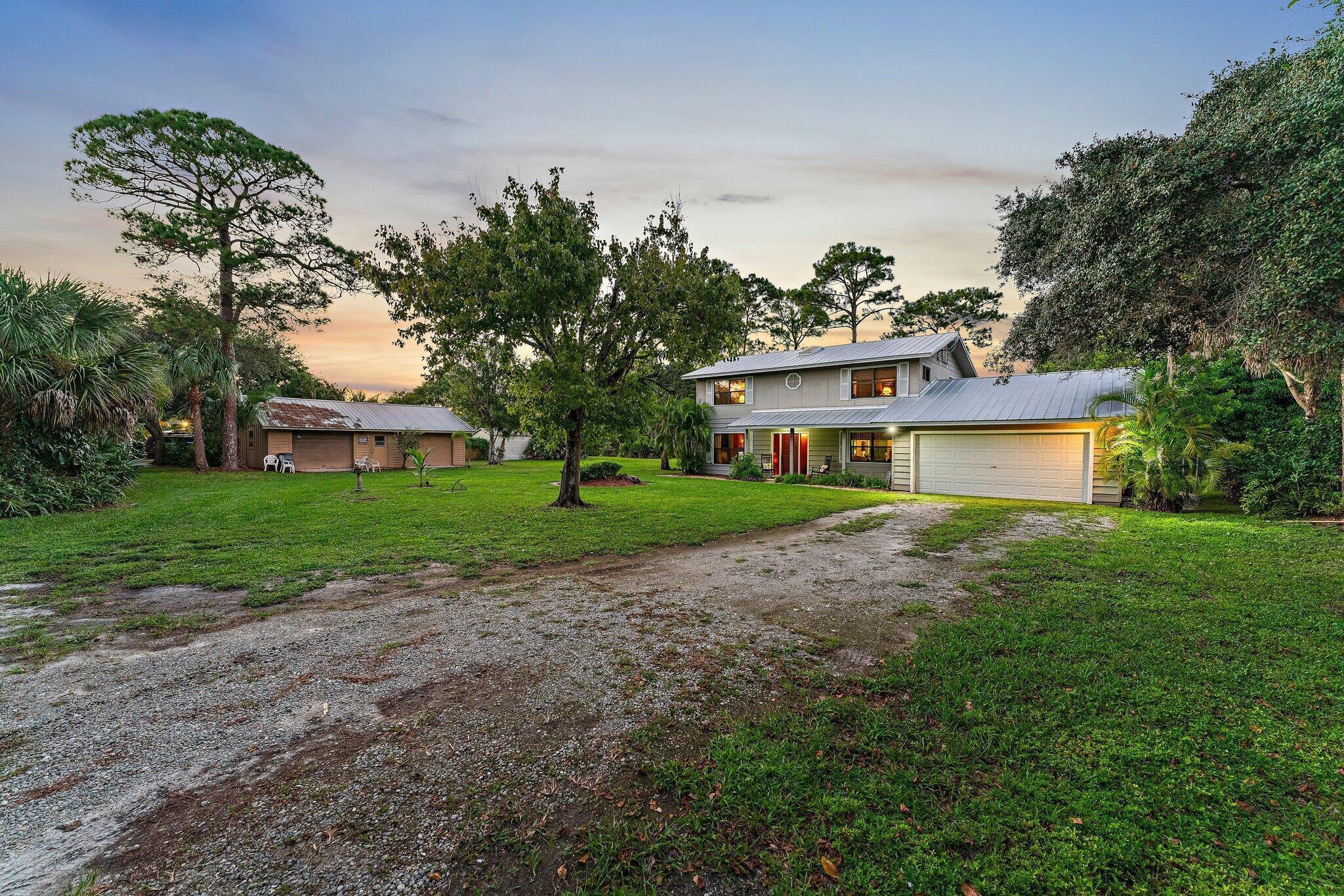 Image 4: 020-6035180thStreetNorth-Jupiter-FL-3345