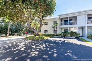 6247 Bay Club Dr