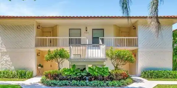 935 Sweetwater Lane