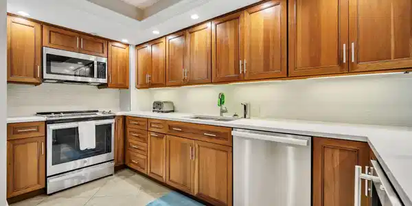 Image 3: Upgraded kitchen