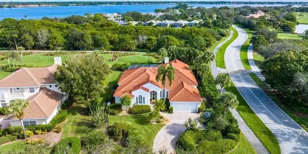 1220 NW Winters Creek Road